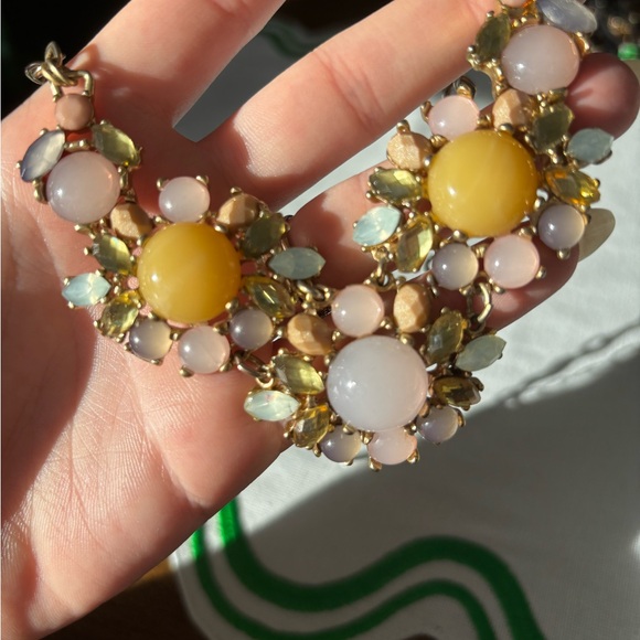 LOFT statement necklace with floral design pattern - Picture 3 of 7